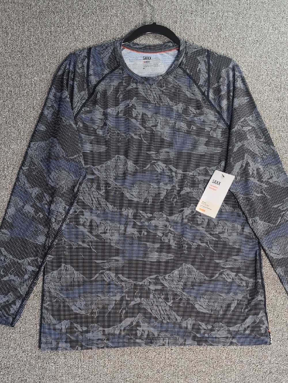 NWT Saxx Quest All Season Quick Dry Long Sleeve Mesh Baselayer Size Medium Topo
